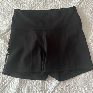 DARC SPORT SHE SHORTS